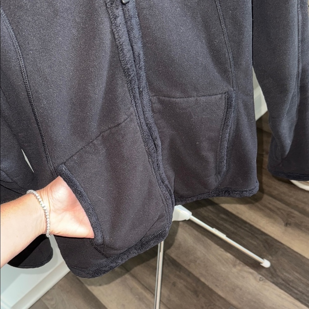 The North Face Women's Black Jacket size small - Picture 6 of 9